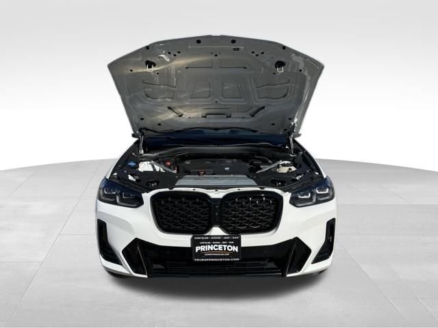 Used 2023 BMW X4 xDrive30i w/ M Sport Package image 9