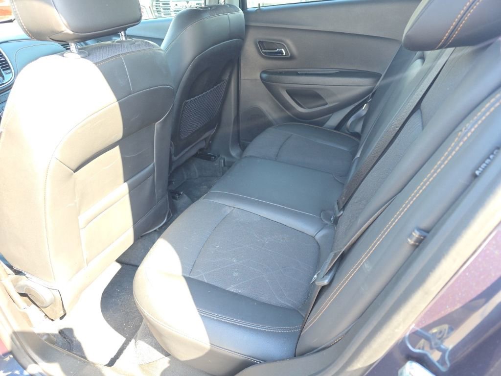 Used 2019 Chevrolet Trax LT w/ LT Convenience Package image 9