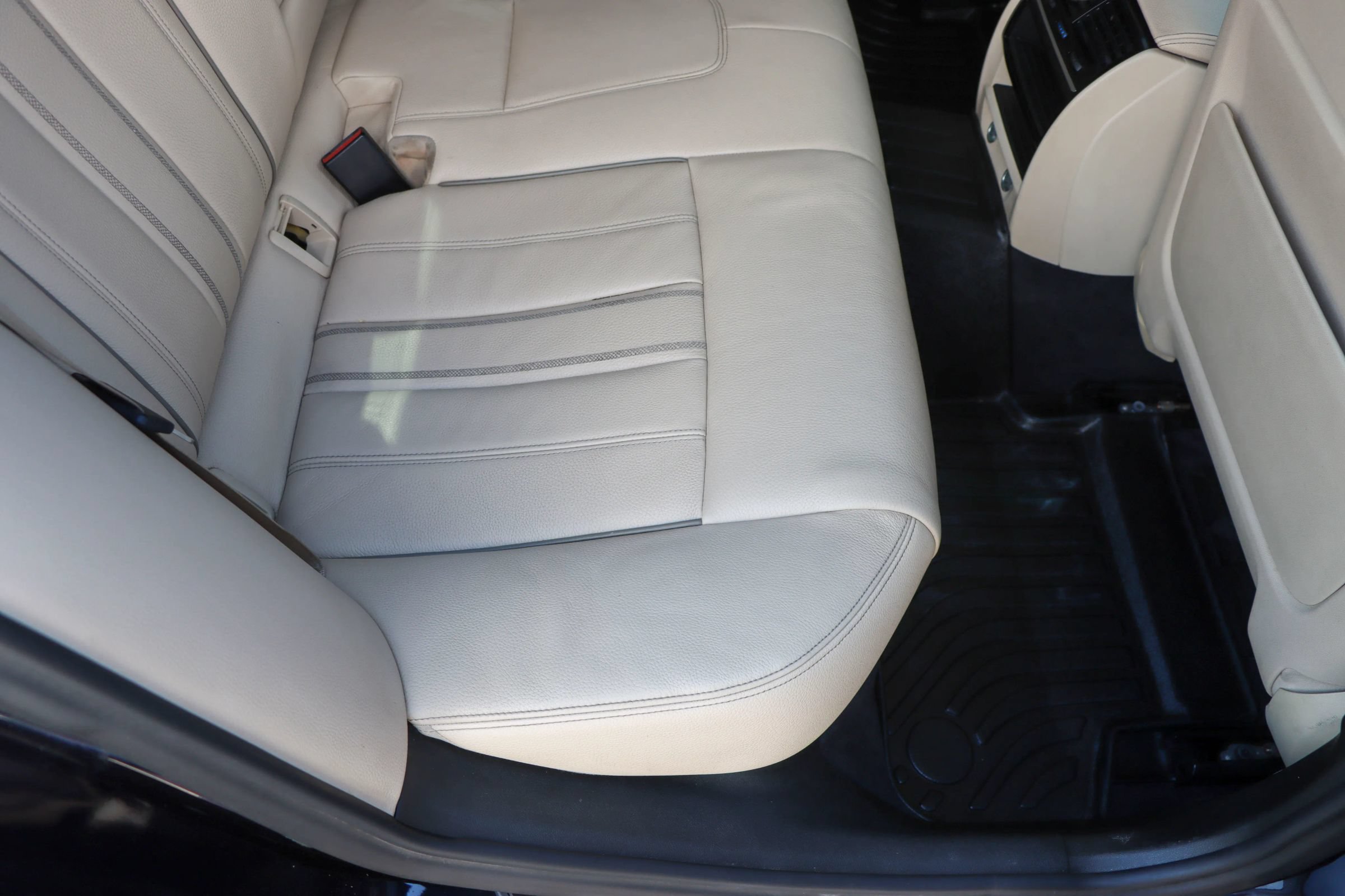 Used 2018 BMW 530i w/ M Sport Package RWD image 20
