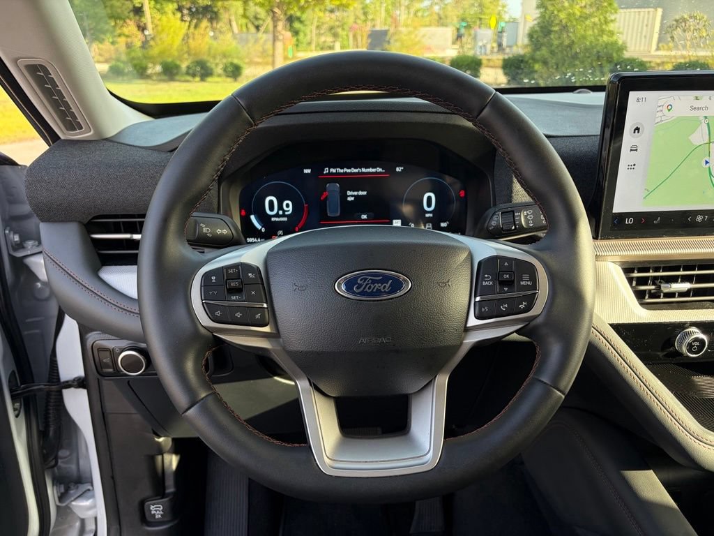 Used 2026 Ford Explorer Active RWD image 15