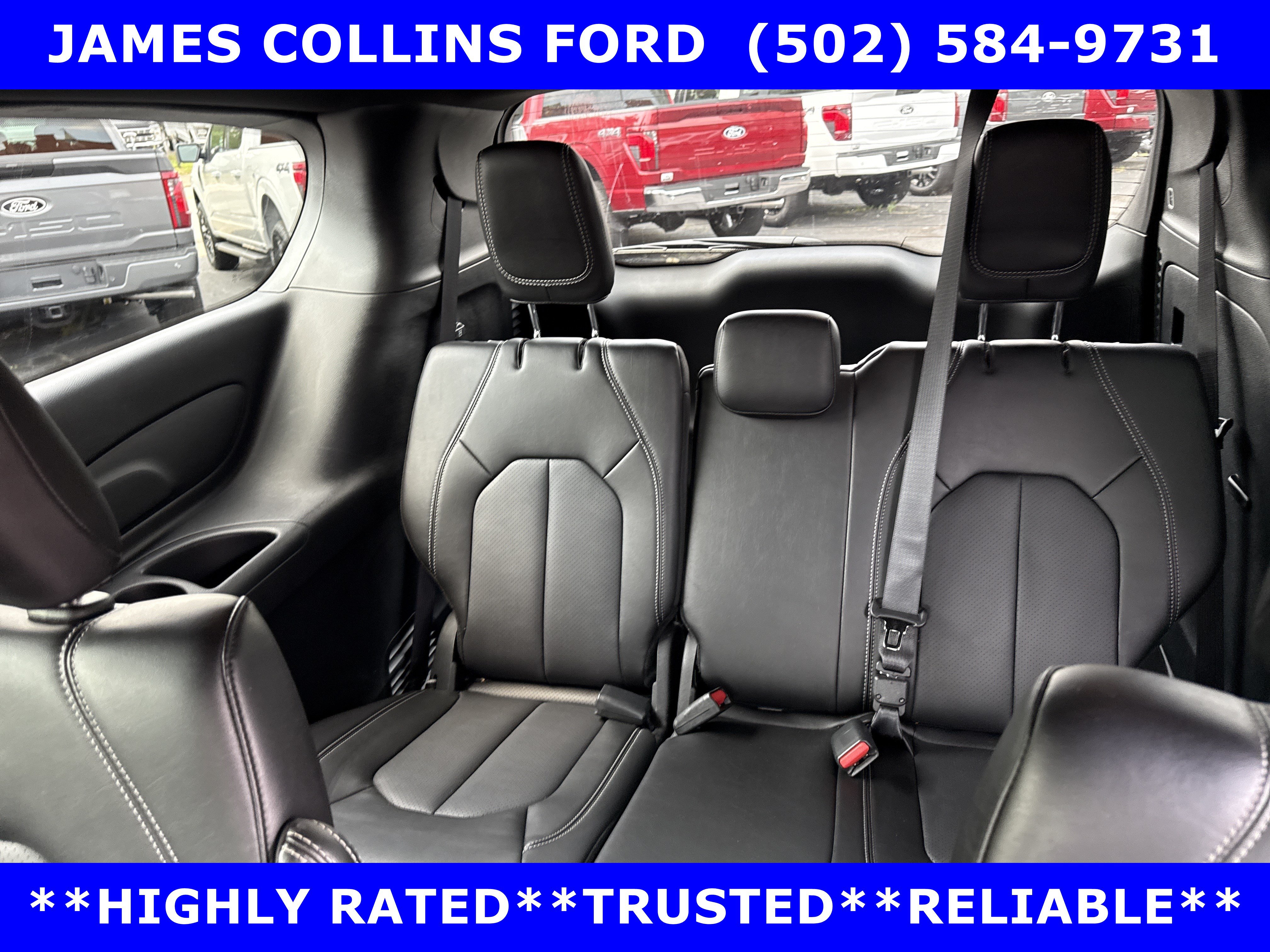 Used 2025 Chrysler Pacifica Select FWD image 12
