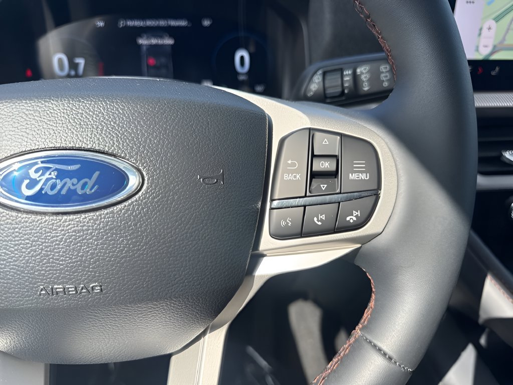 Used 2026 Ford Explorer Active RWD image 15