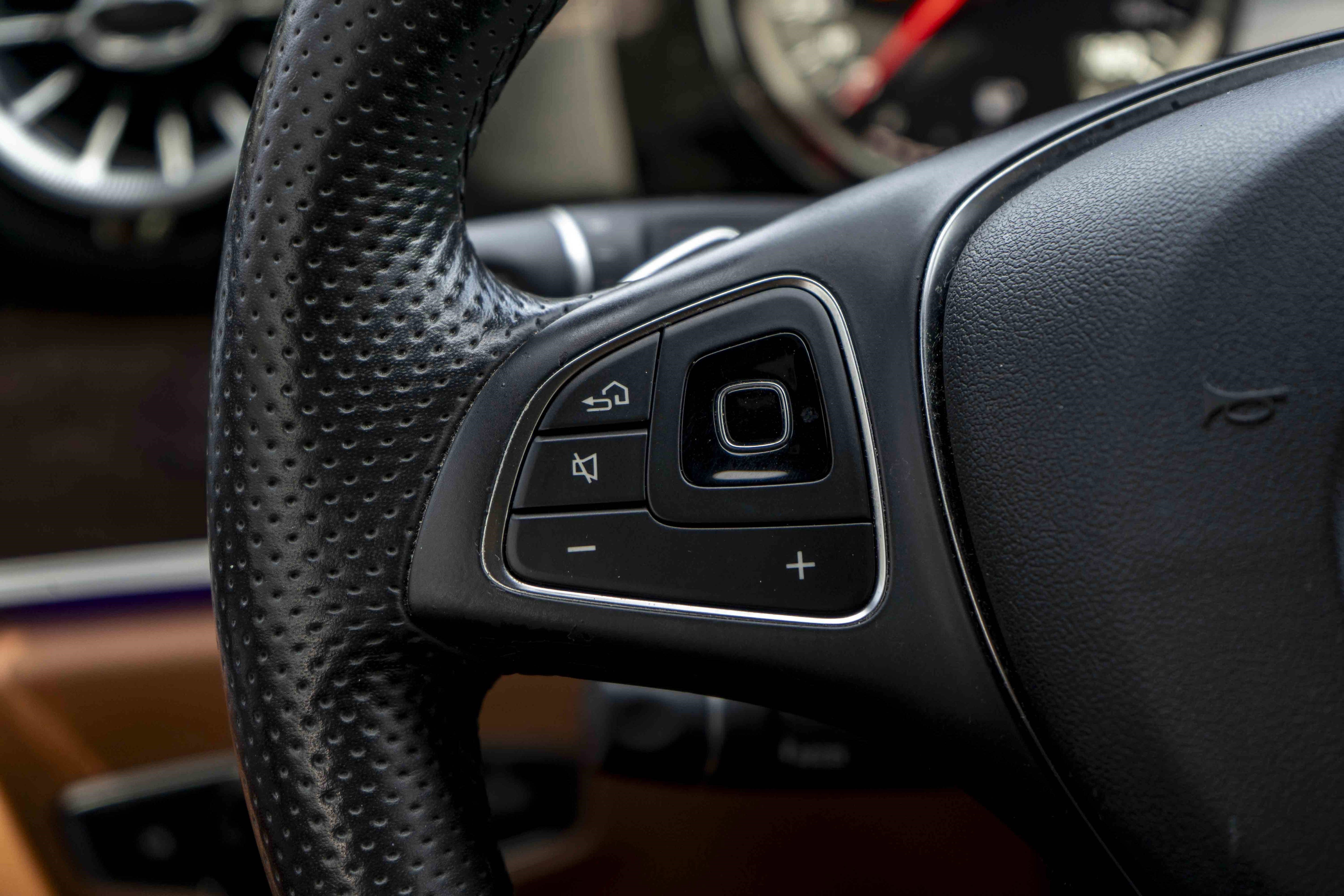 Used 2018 Mercedes-Benz E 400 E 400 image 20