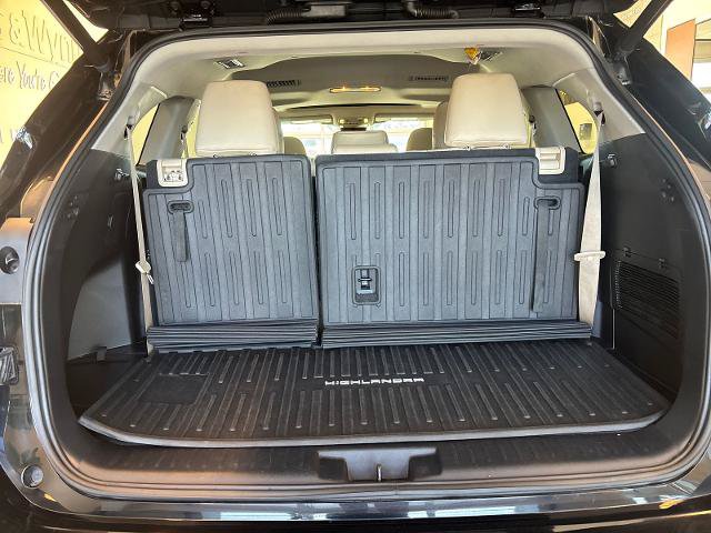 Used 2022 Toyota Highlander XLE AWD/4WD image 10