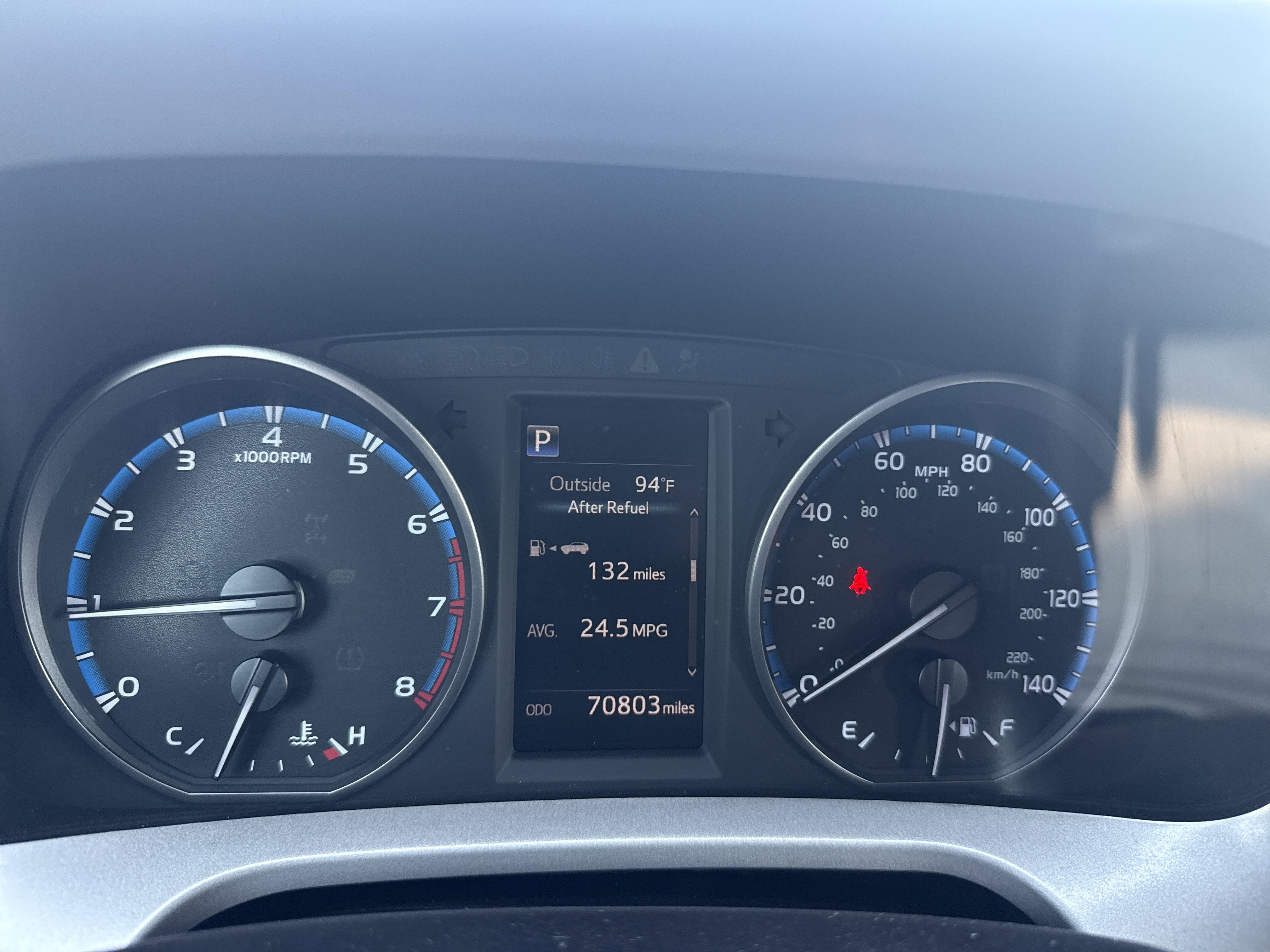 Used 2018 Toyota RAV4 LE w/ All Weather Liner Package AWD/4WD image 20