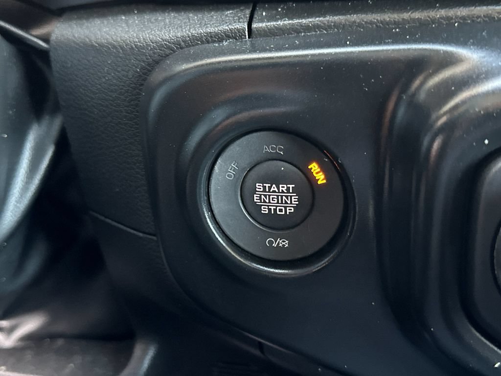 Used 2022 Jeep Wrangler Unlimited Sahara w/ Cold Weather Group AWD/4WD image 25