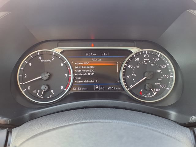 Used 2025 Nissan Sentra SV FWD image 36