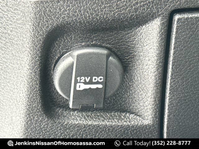 Used 2024 RAM 1500 Classic SLT RWD image 39