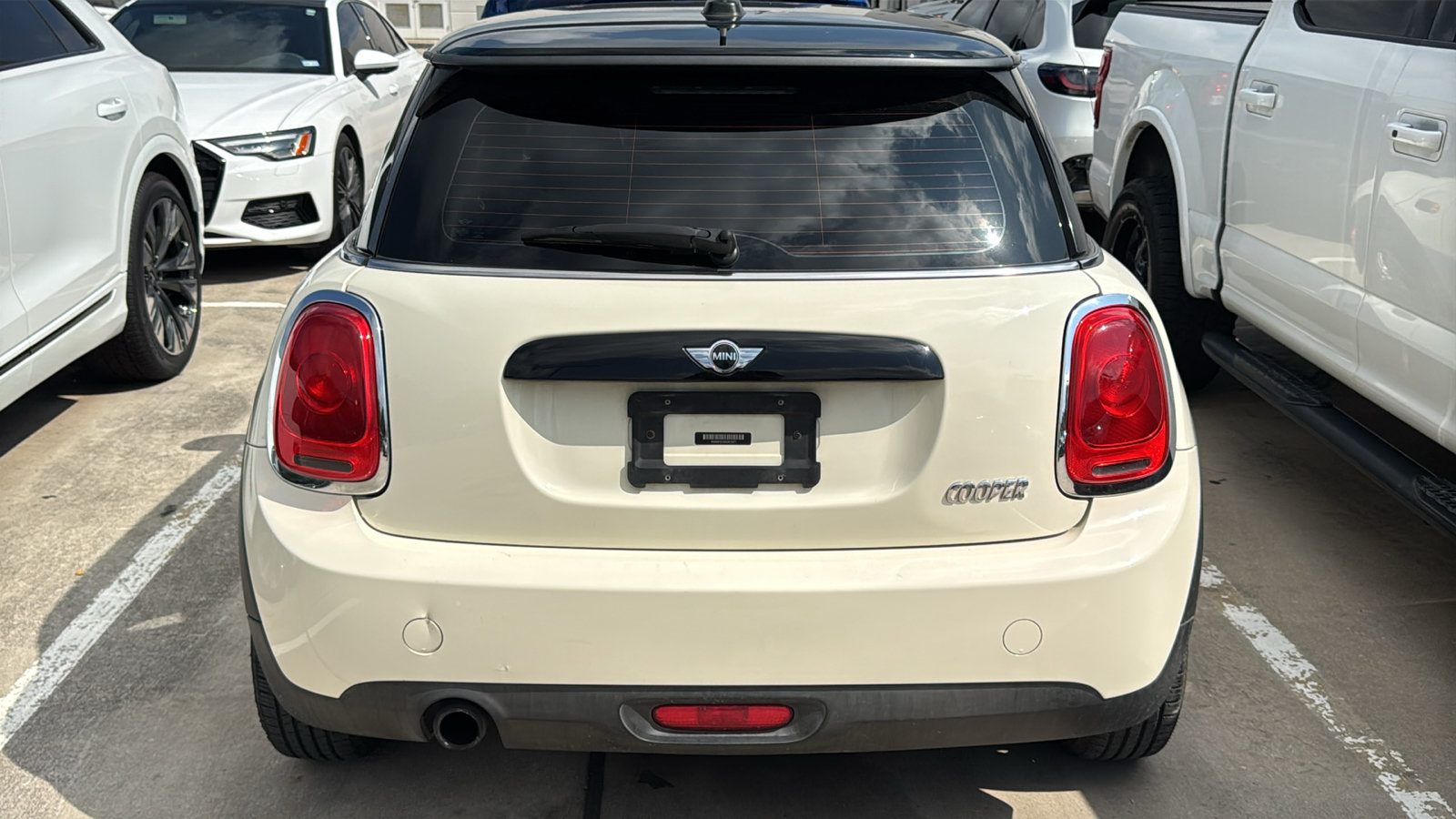 Used 2016 MINI Cooper 2-Door Hardtop FWD image 5