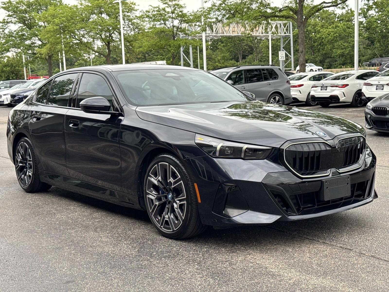 Certified 2025 BMW i5 xDrive40 w/ M Sport Package AWD/4WD image 3
