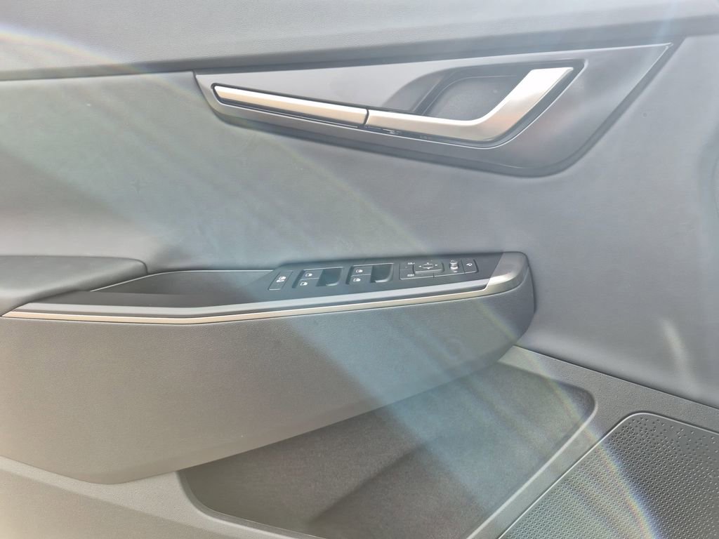 New 2025 Kia EV6 Light w/ Light LR Technology Package image 6