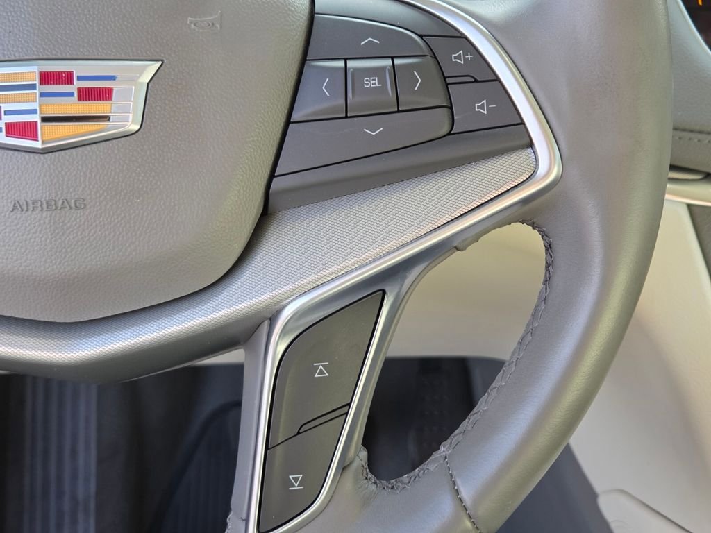 Used 2022 Cadillac XT5 Premium Luxury w/ Technology Package AWD/4WD image 27