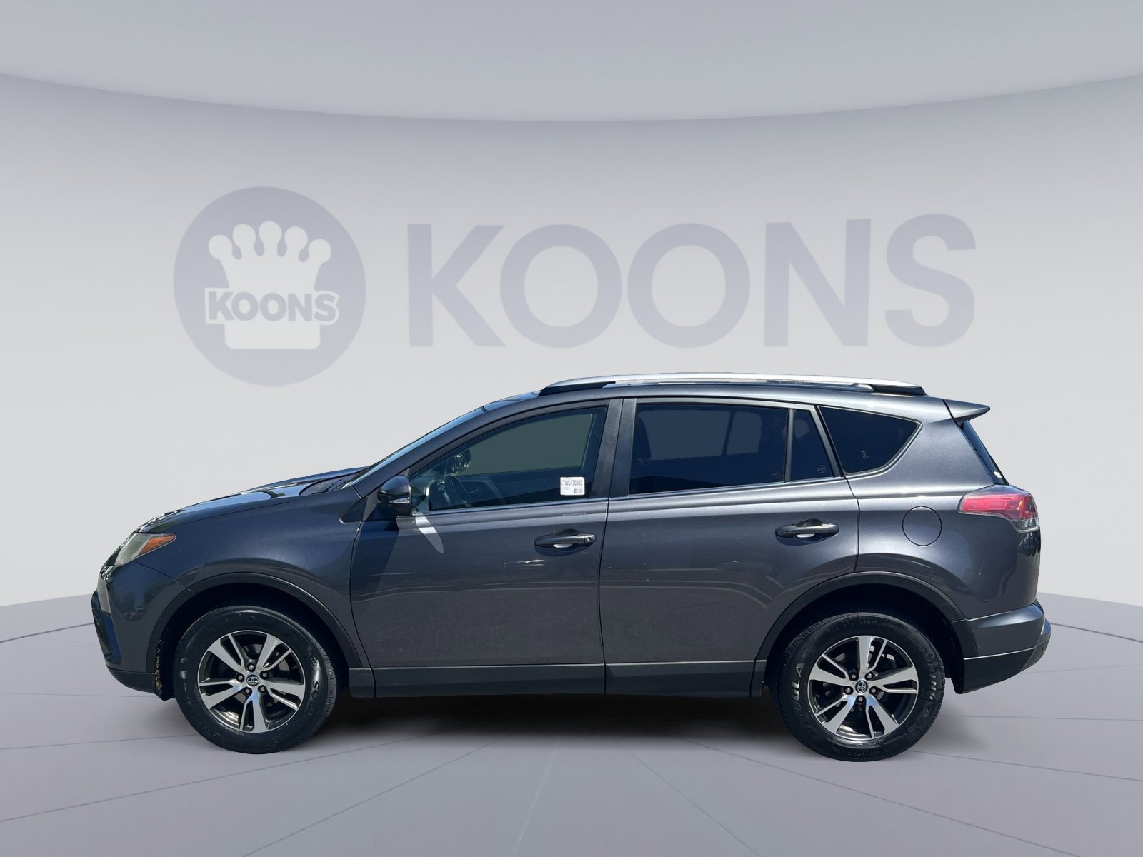 Used 2017 Toyota RAV4 XLE AWD/4WD image 13