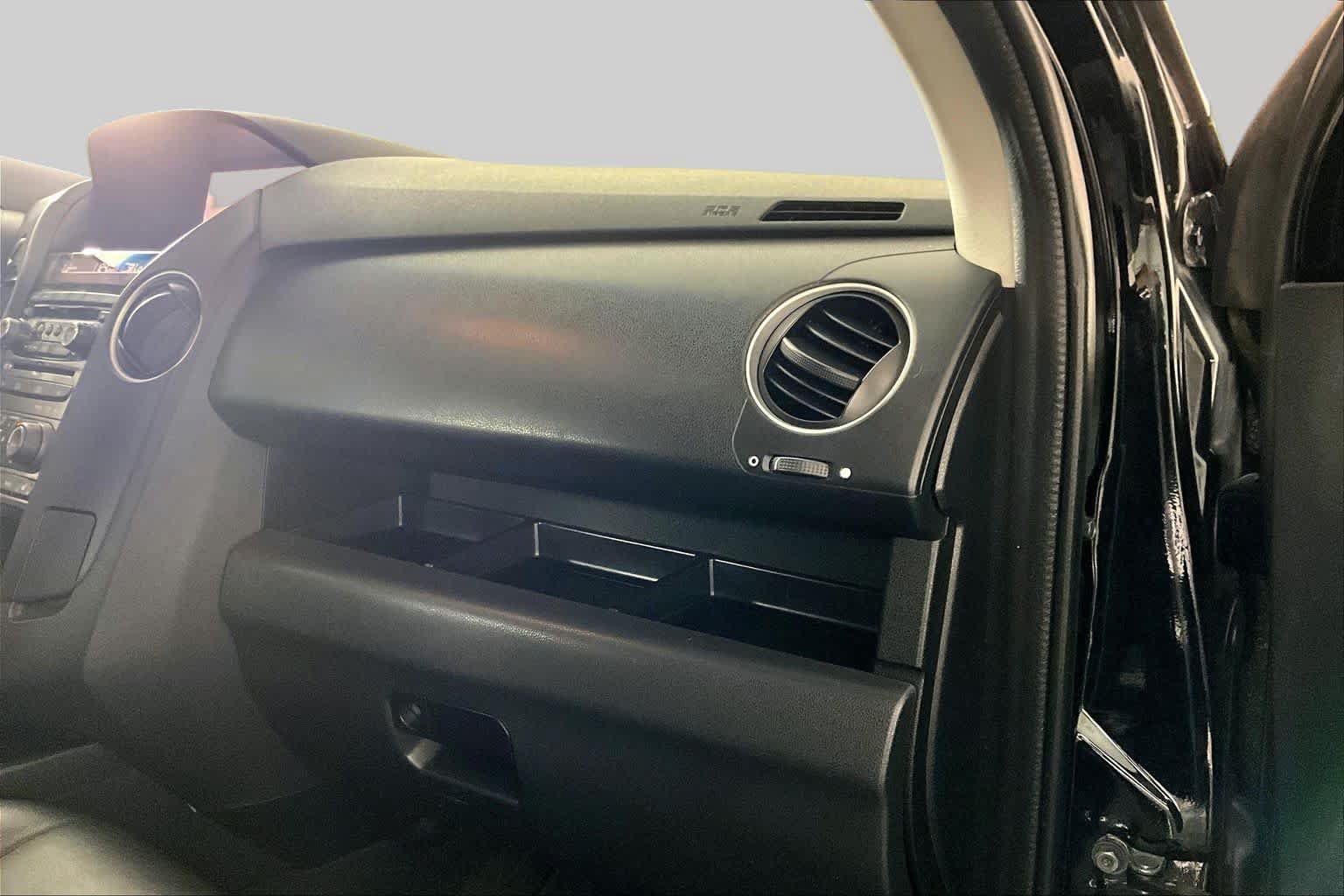 Used 2015 Honda Pilot Touring image 17