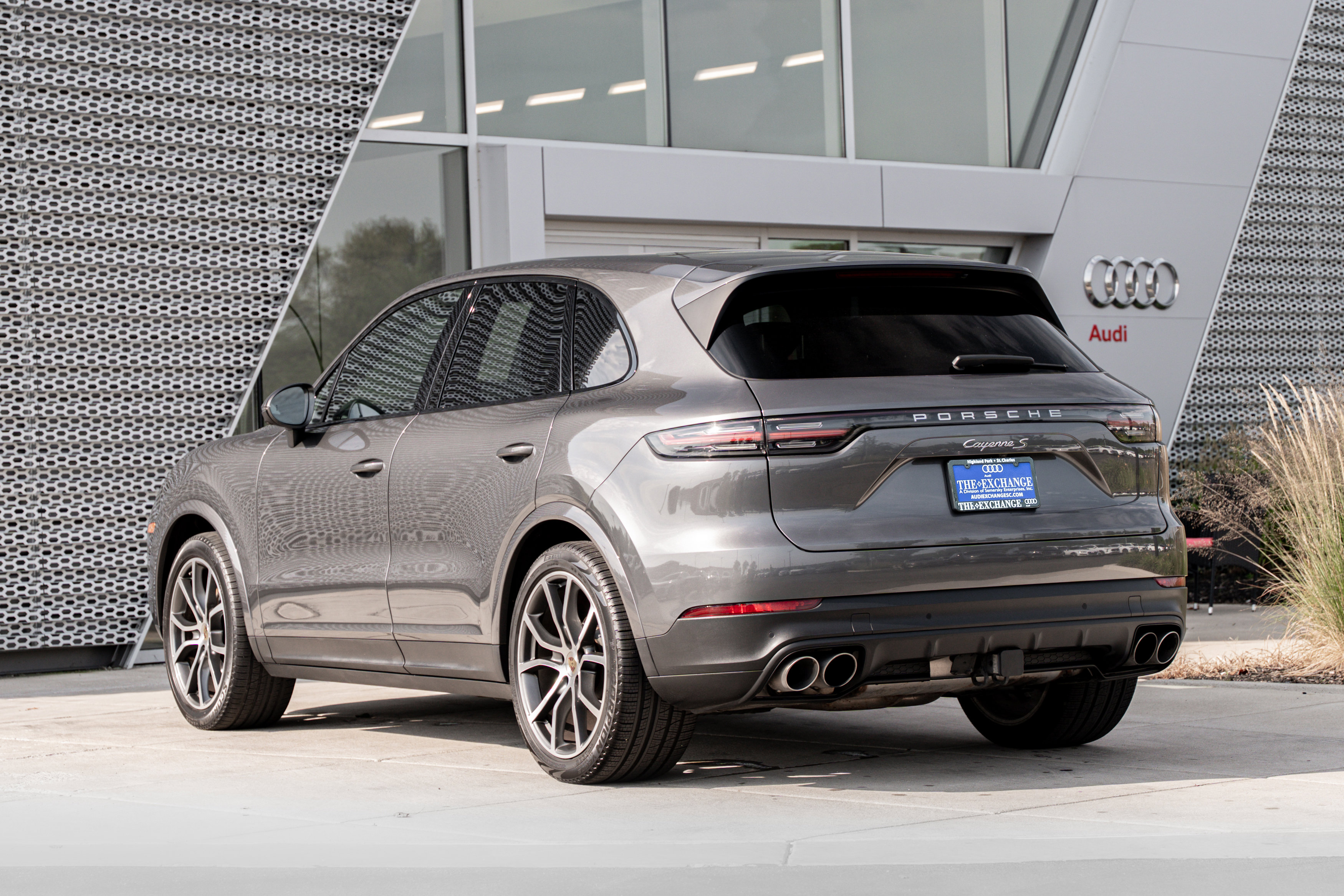 Used 2019 Porsche Cayenne S AWD/4WD image 5