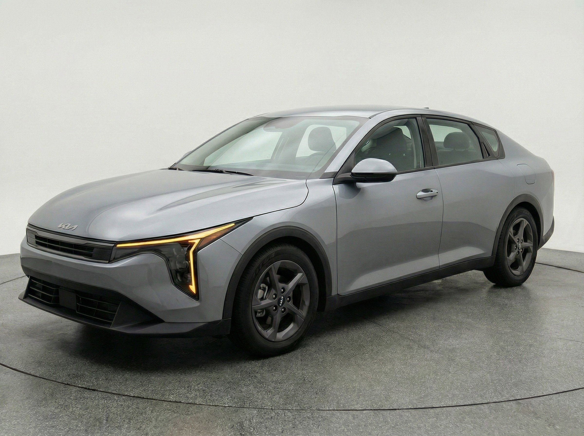 Used 2025 Kia K4 LXS image 3