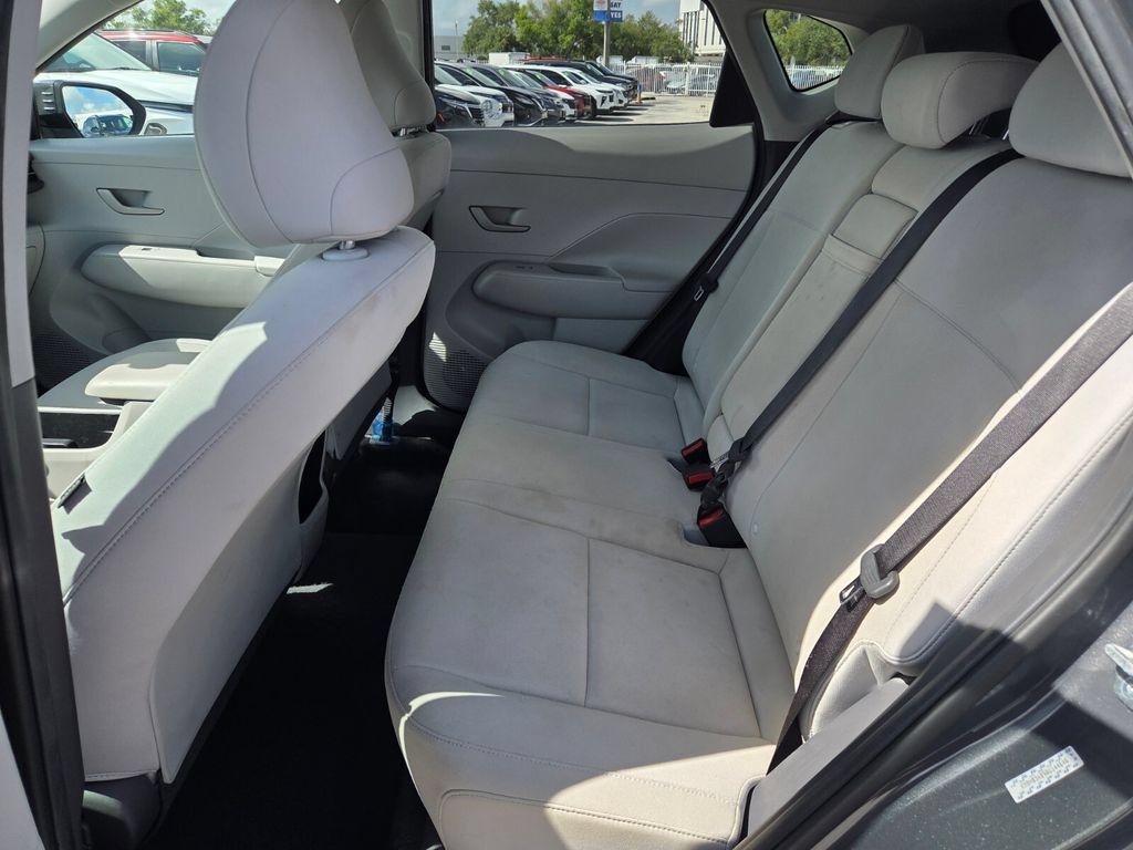 Used 2024 Hyundai Kona SEL FWD image 6