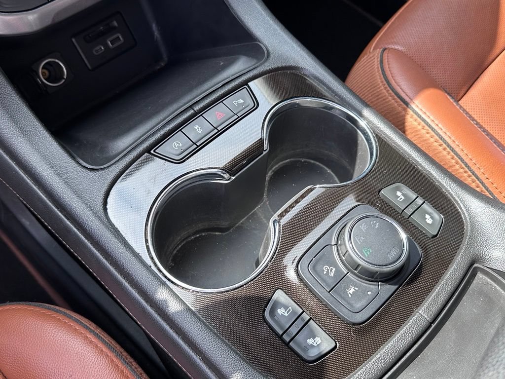 Used 2020 GMC Acadia AT4 w/ Driver Alert Package II AWD/4WD image 18