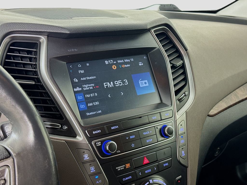 Used 2019 Hyundai Santa Fe XL FWD image 15