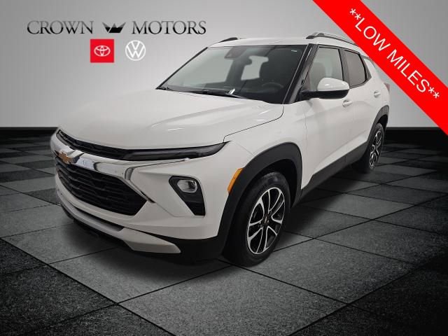 Used 2024 Chevrolet TrailBlazer LT w/ Driver Confidence Package image 3