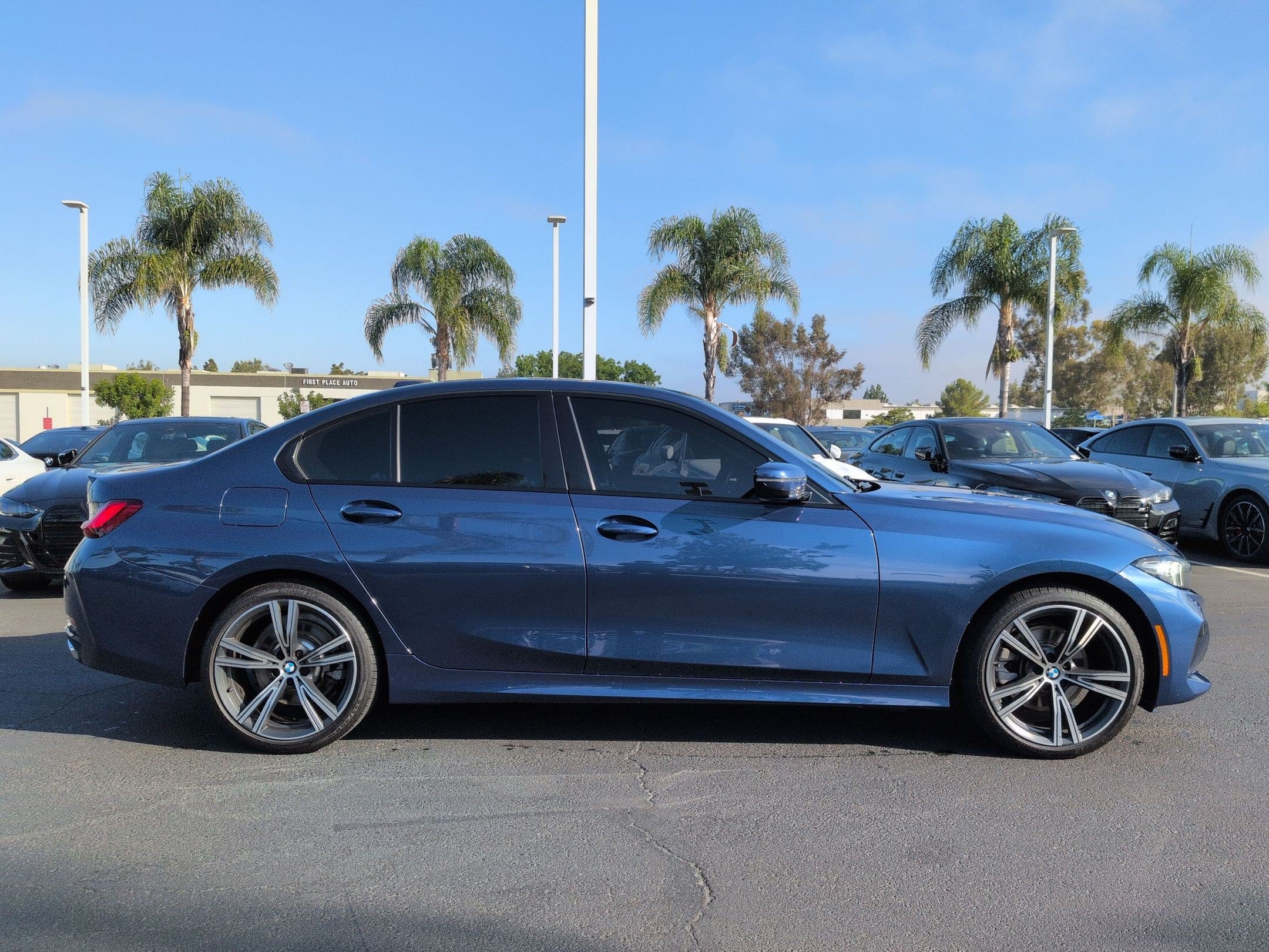 Used 2023 BMW 330i Sedan w/ Premium Package RWD image 11