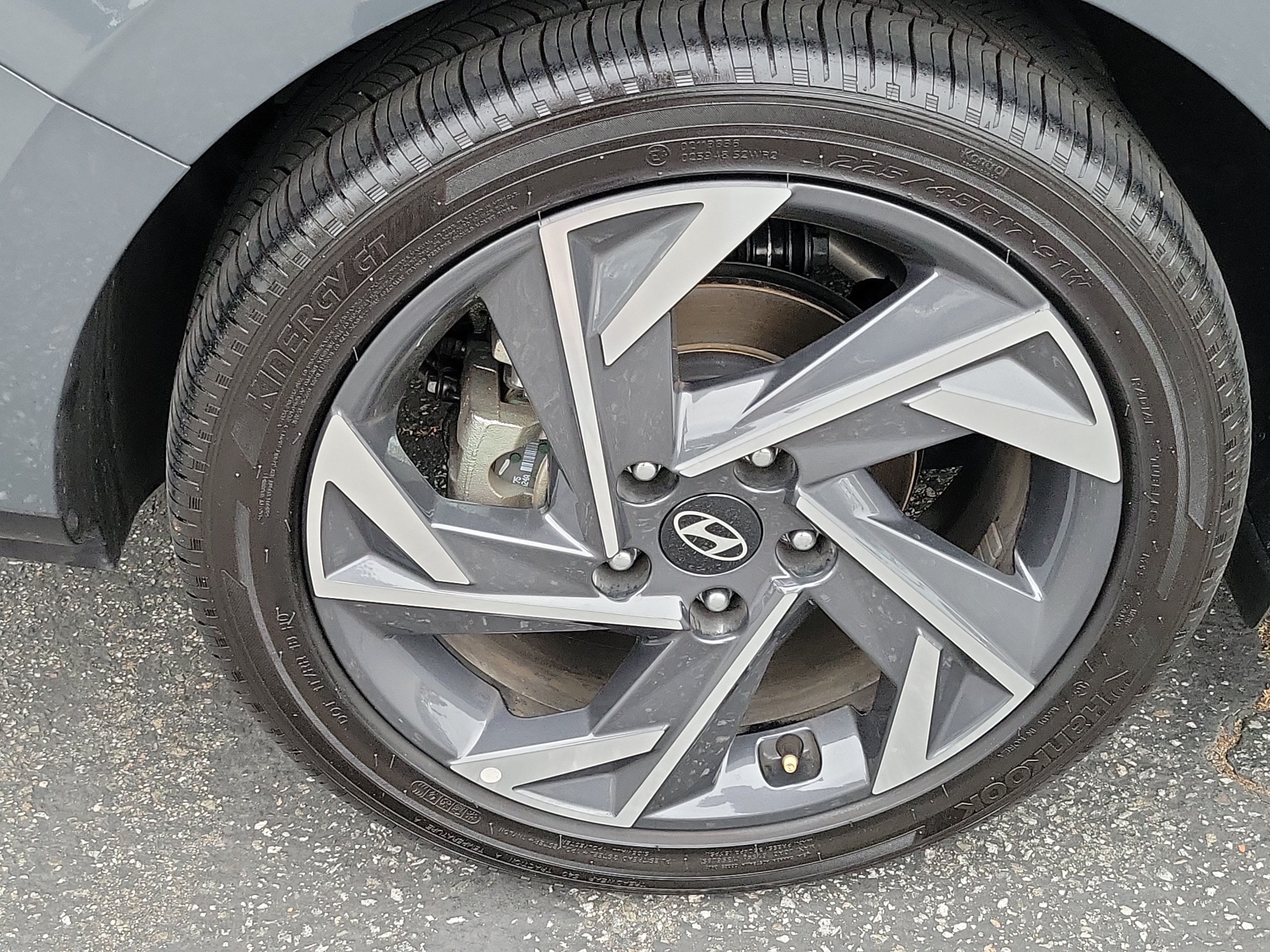 Certified 2025 Hyundai Elantra Limited FWD image 26