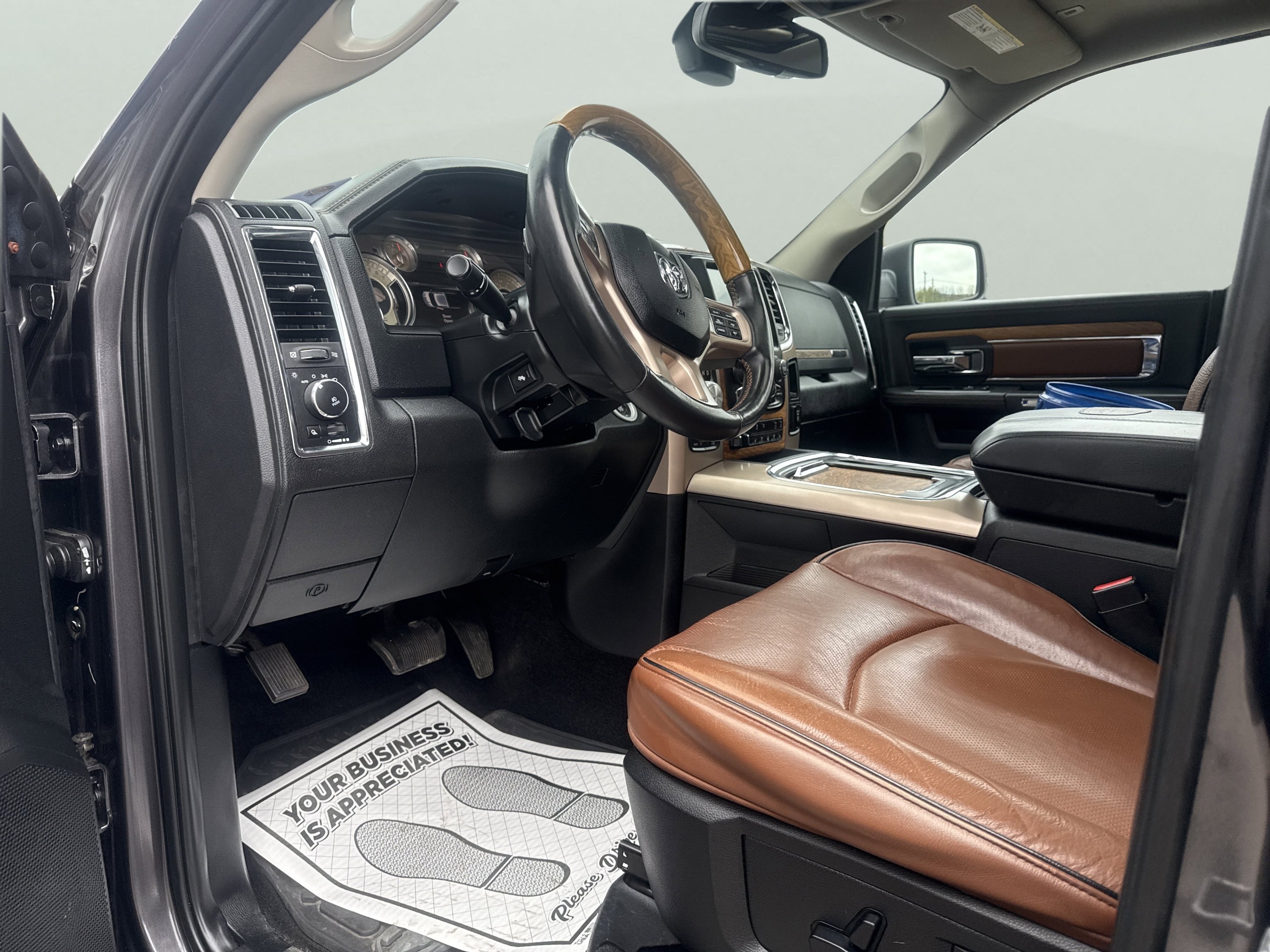 Used 2017 RAM 1500 Laramie Longhorn AWD/4WD image 16
