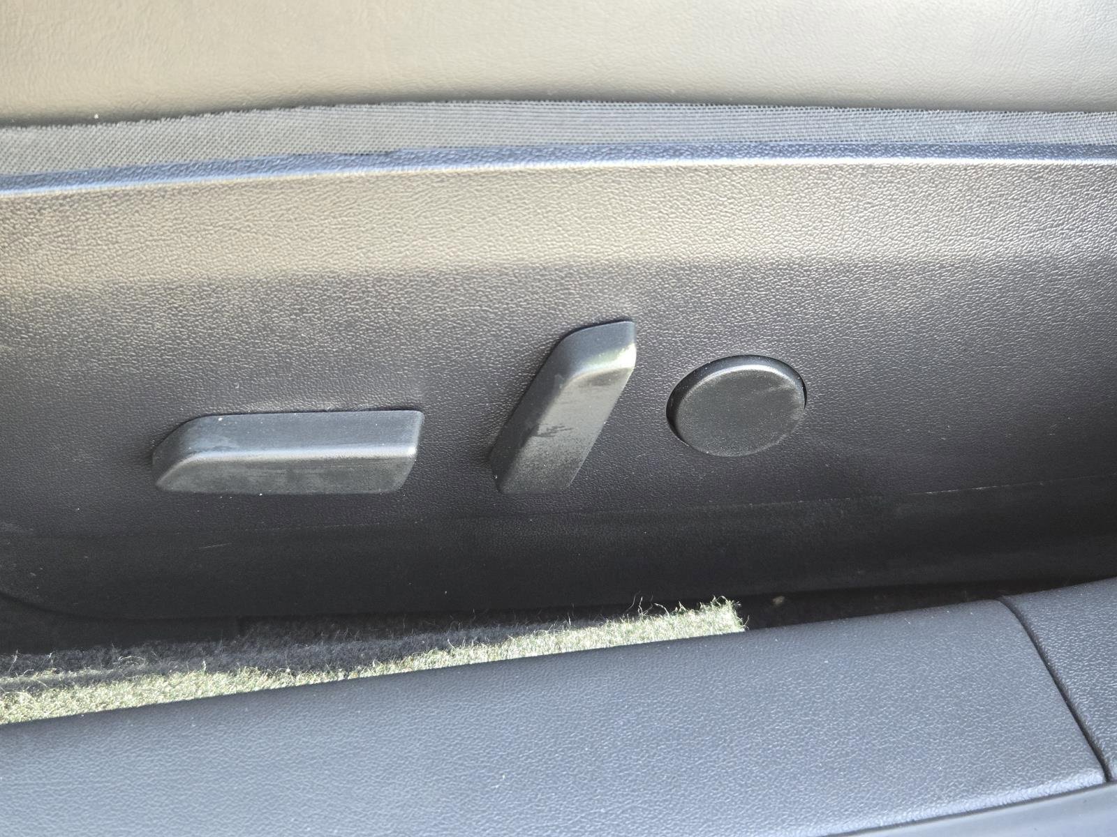 Used 2019 Tesla Model 3 Standard Range Plus image 22