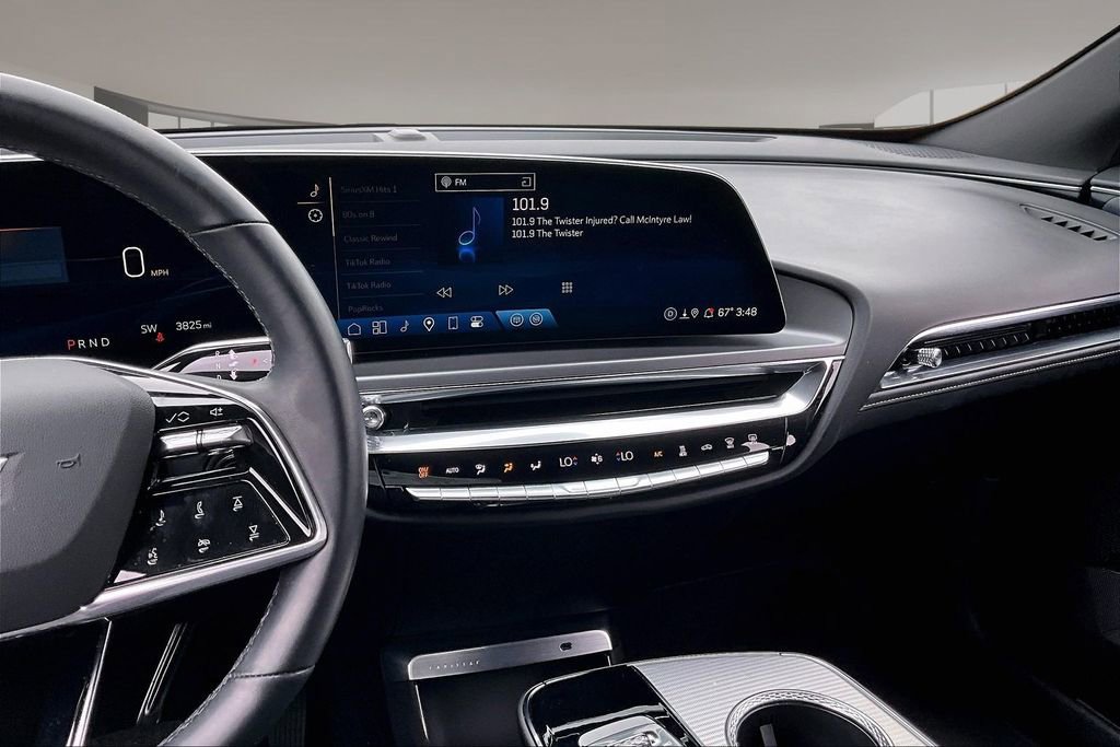 Used 2024 Cadillac Lyriq Tech AWD/4WD image 6