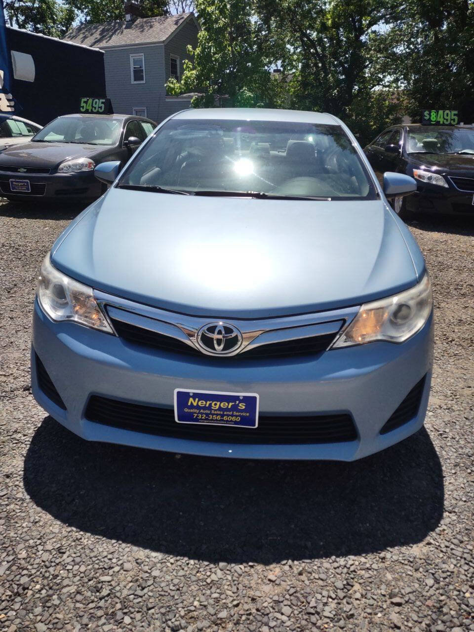 Used 2012 Toyota Camry LE FWD image 2
