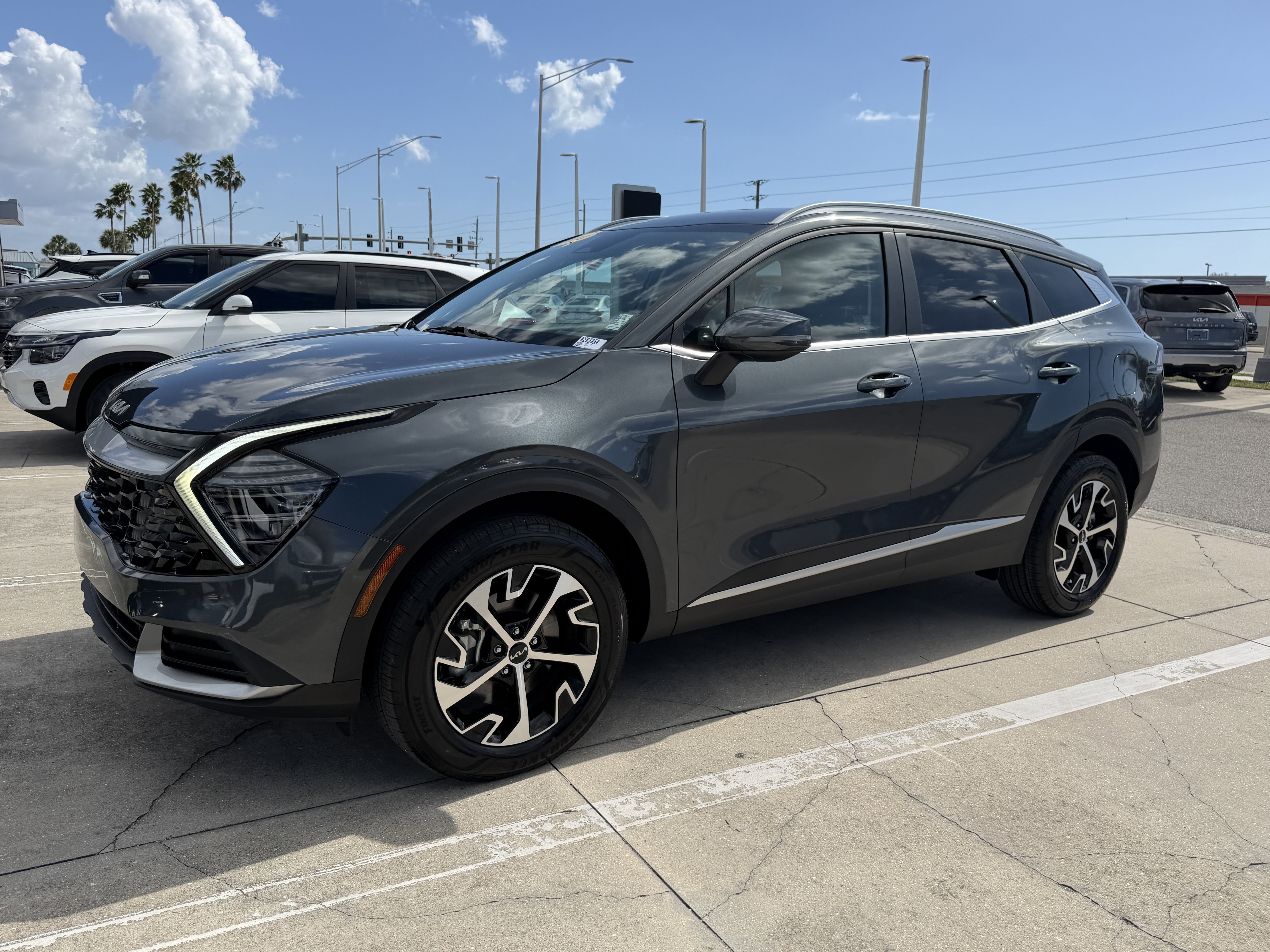 Certified 2024 Kia Sportage EX image 8