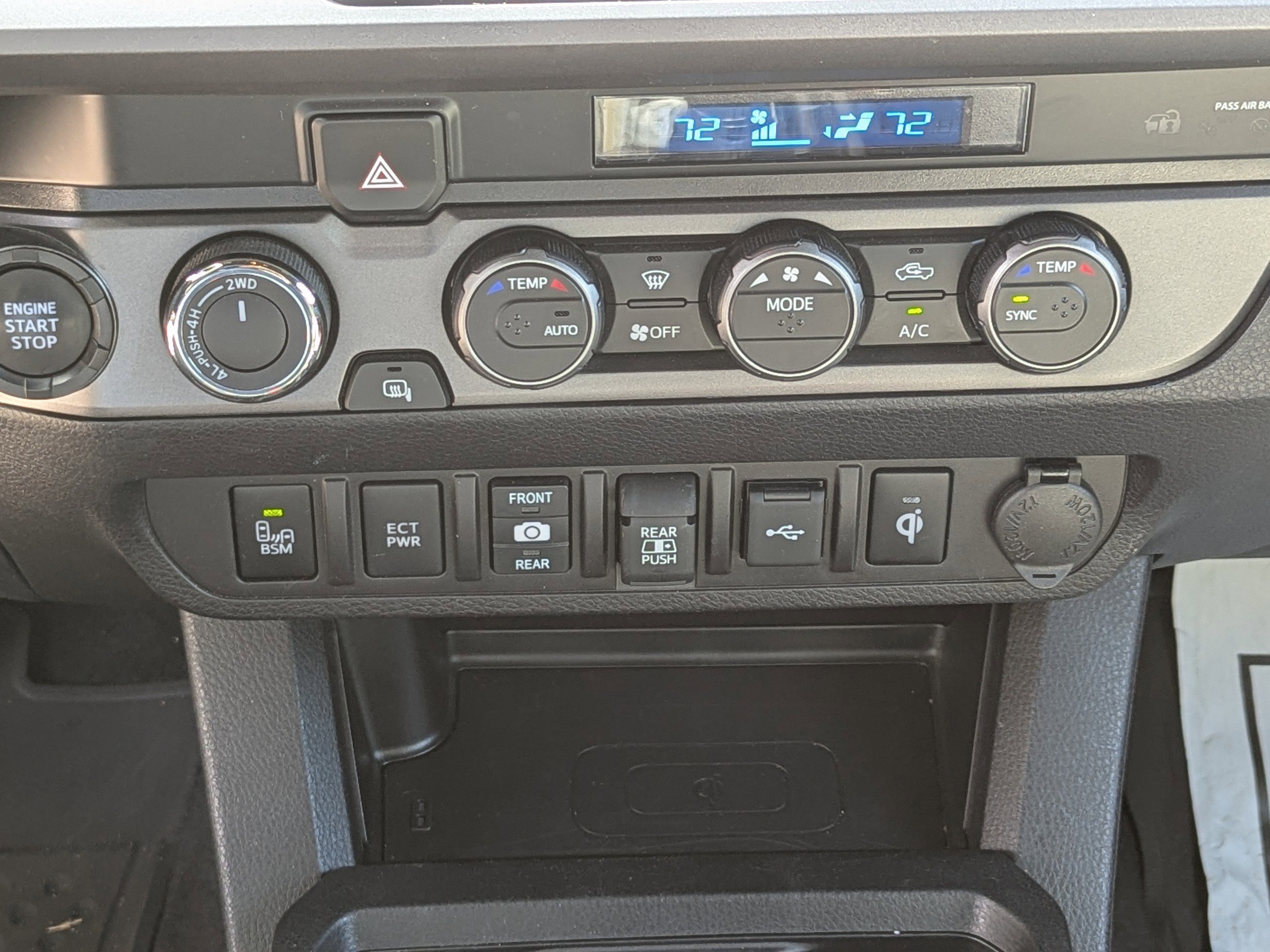 Used 2023 Toyota Tacoma TRD Off-Road w/ Technology Package image 21