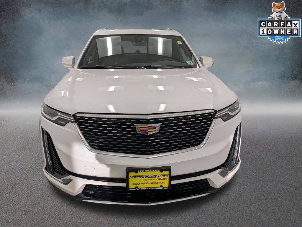 Used 2024 Cadillac XT6 Premium Luxury AWD/4WD image 2