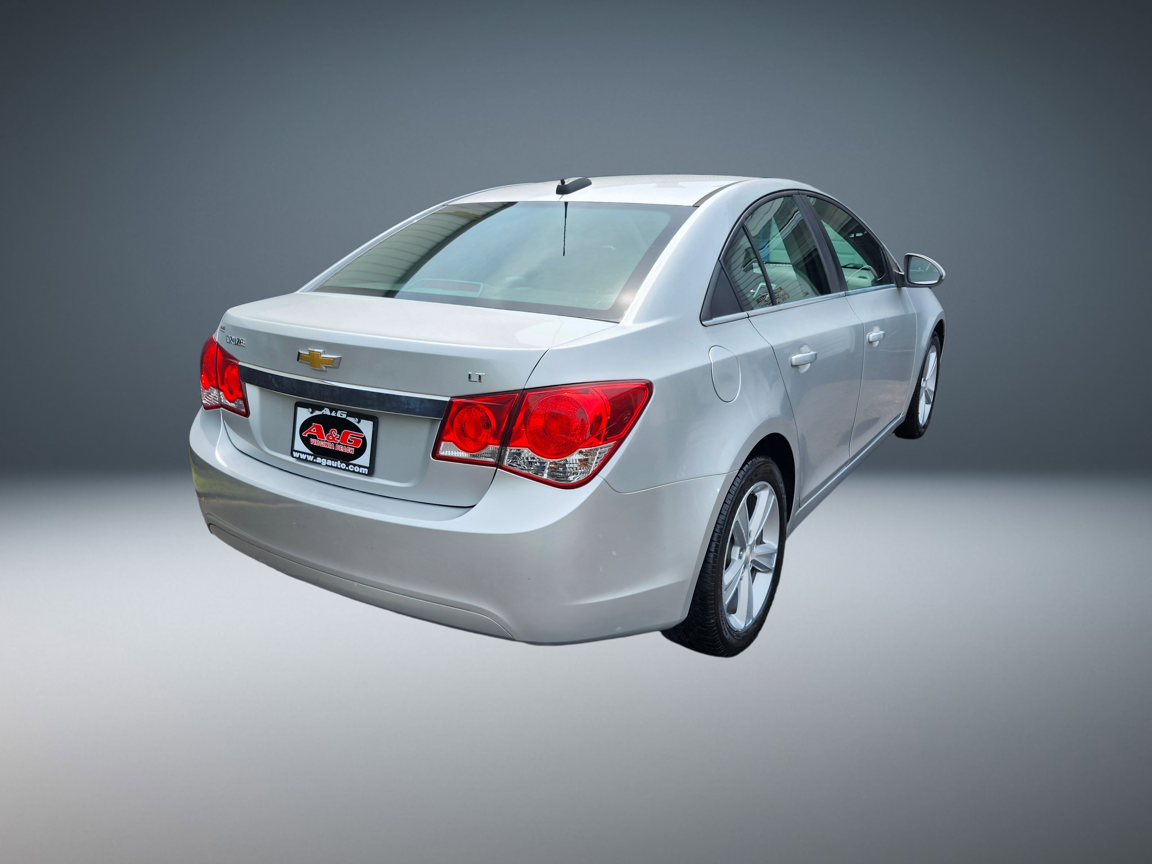 Used 2015 Chevrolet Cruze LT FWD image 3
