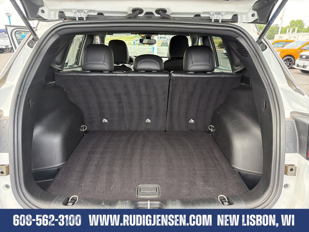 Used 2025 Jeep Compass Trailhawk AWD/4WD image 21