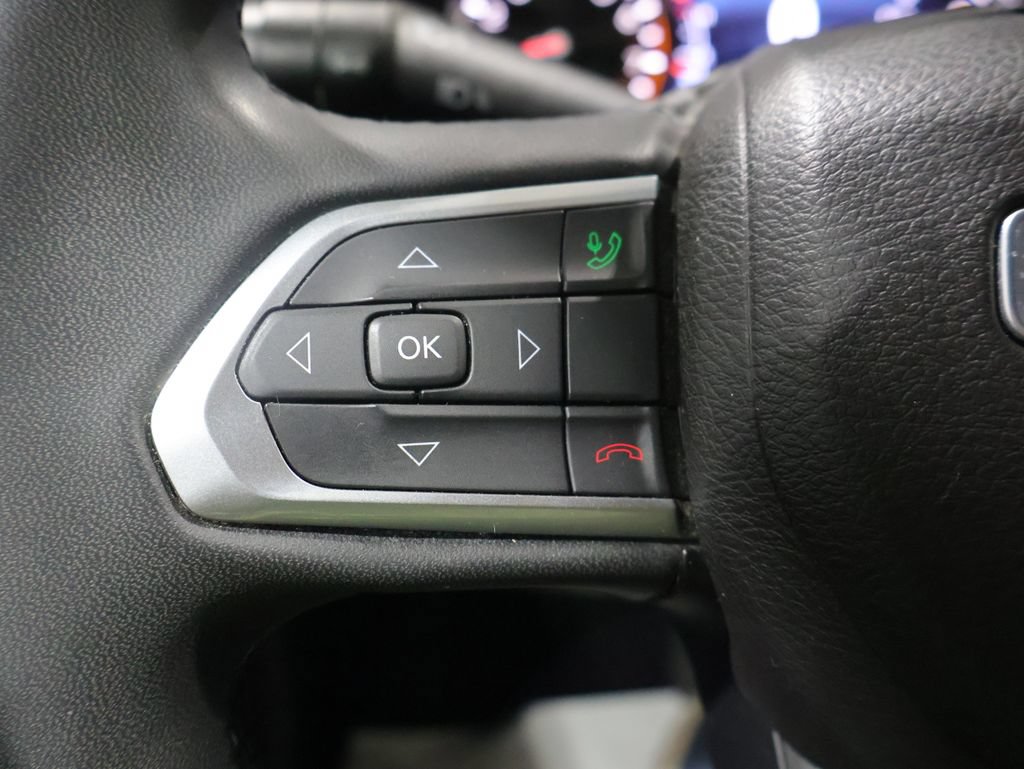 Certified 2023 Jeep Compass Latitude AWD/4WD image 36