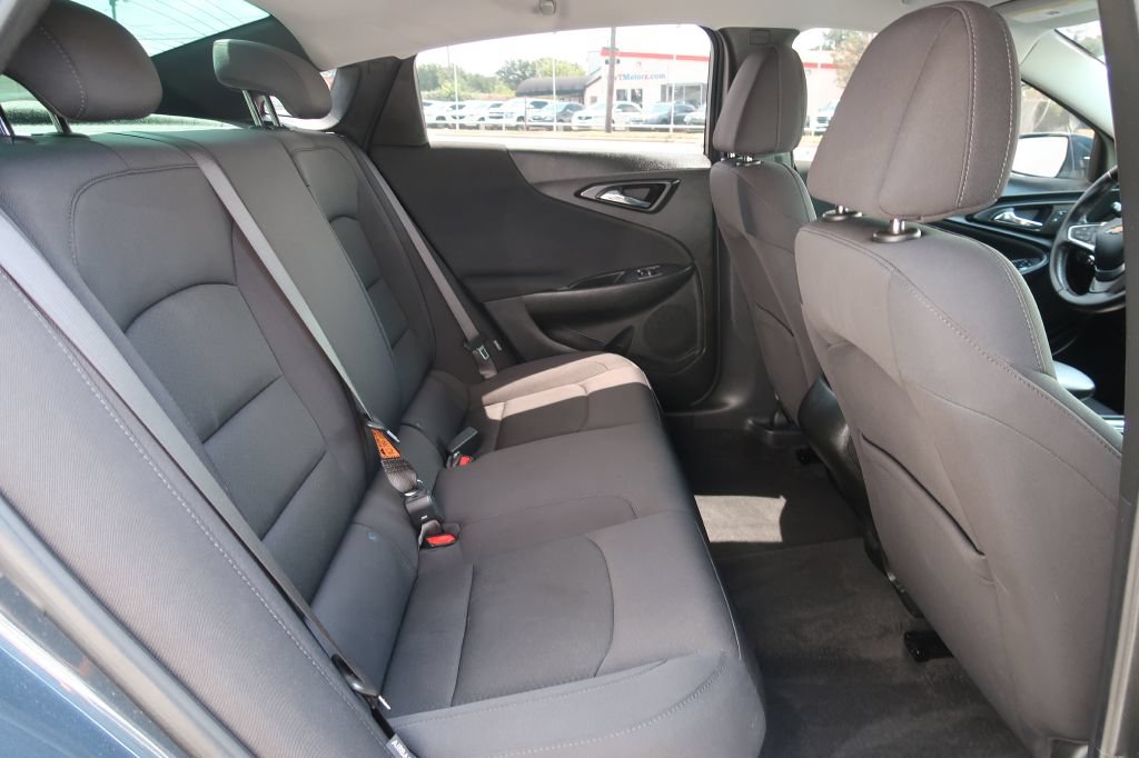 Used 2021 Chevrolet Malibu RS FWD image 9