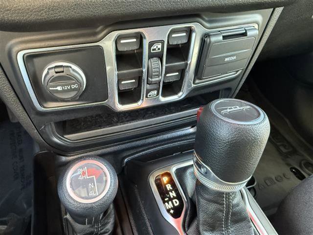 Used 2024 Jeep Gladiator Sport image 22