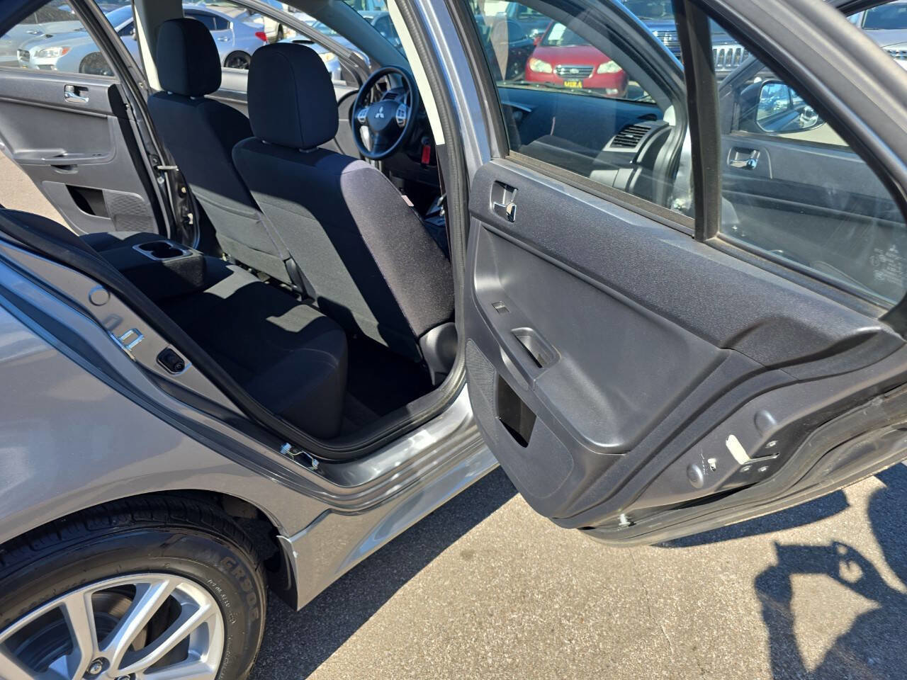 Used 2016 Mitsubishi Lancer ES image 17