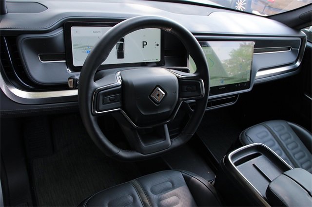 Used 2025 Rivian R1T Adventure image 9