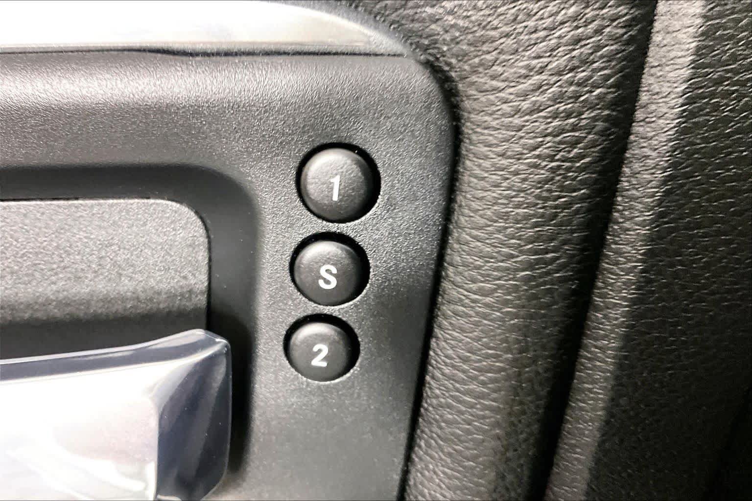 Used 2024 RAM 2500 Laramie w/ Bed Utility Group AWD/4WD image 32