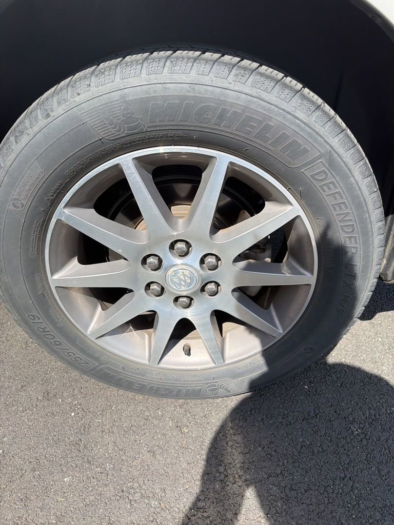 Used 2014 Buick Enclave Leather image 11
