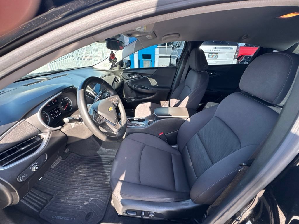 Used 2024 Chevrolet Malibu RS FWD image 11