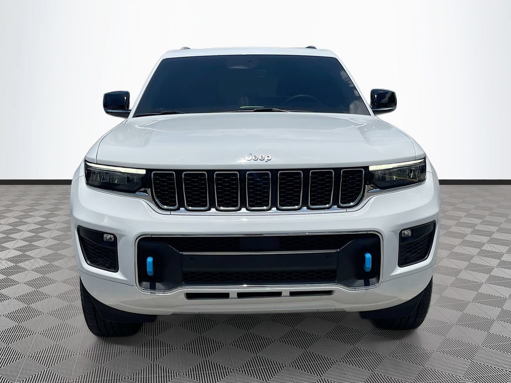 Used 2022 Jeep Grand Cherokee Overland AWD/4WD image 2