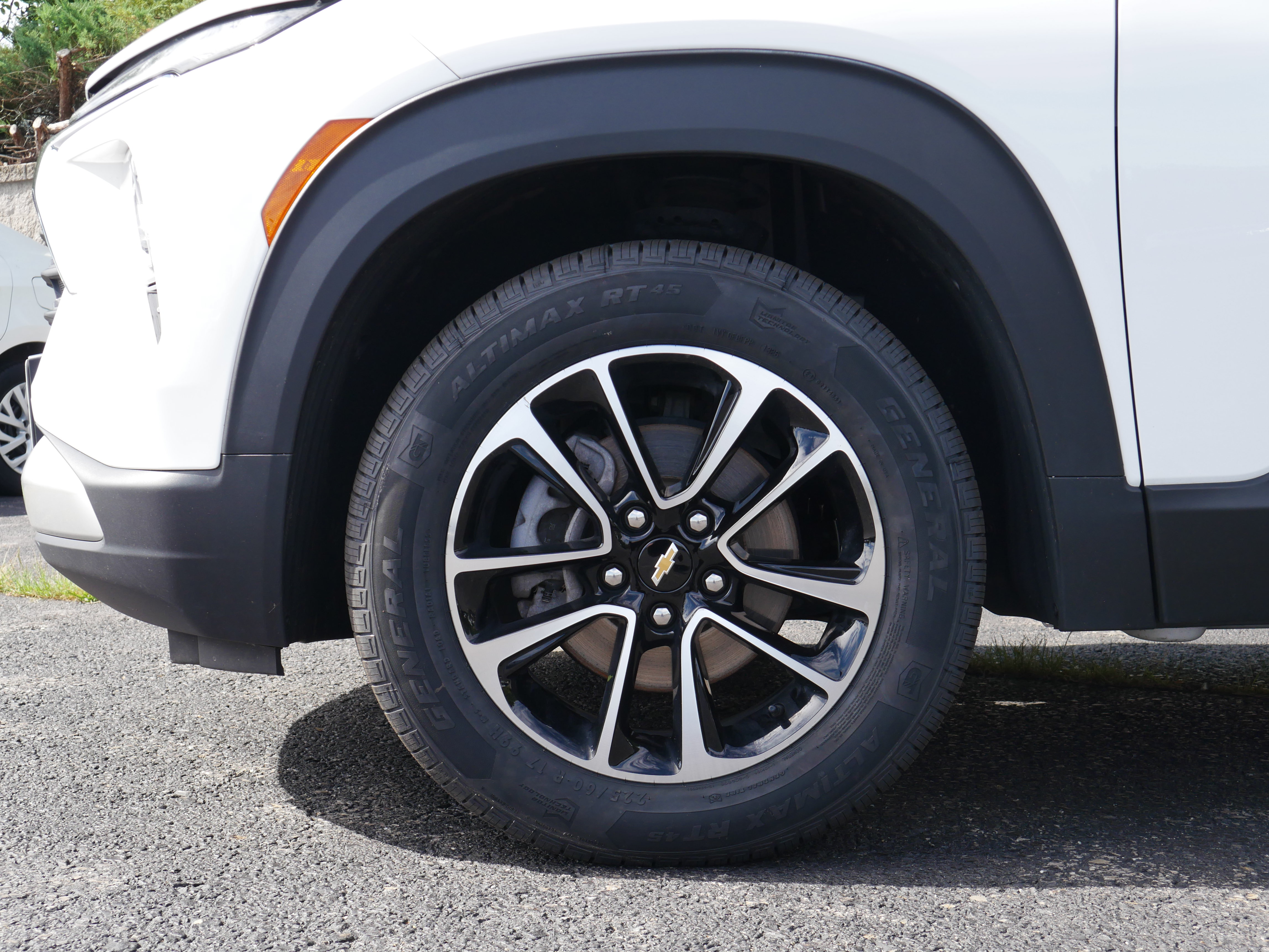 Certified 2024 Chevrolet TrailBlazer LT w/ Driver Confidence Package AWD/4WD image 11