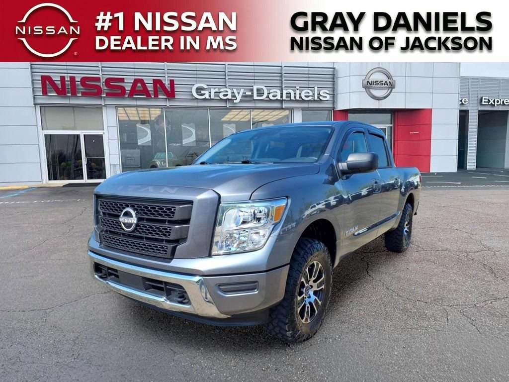 Used 2024 Nissan Titan SV AWD/4WD image 3