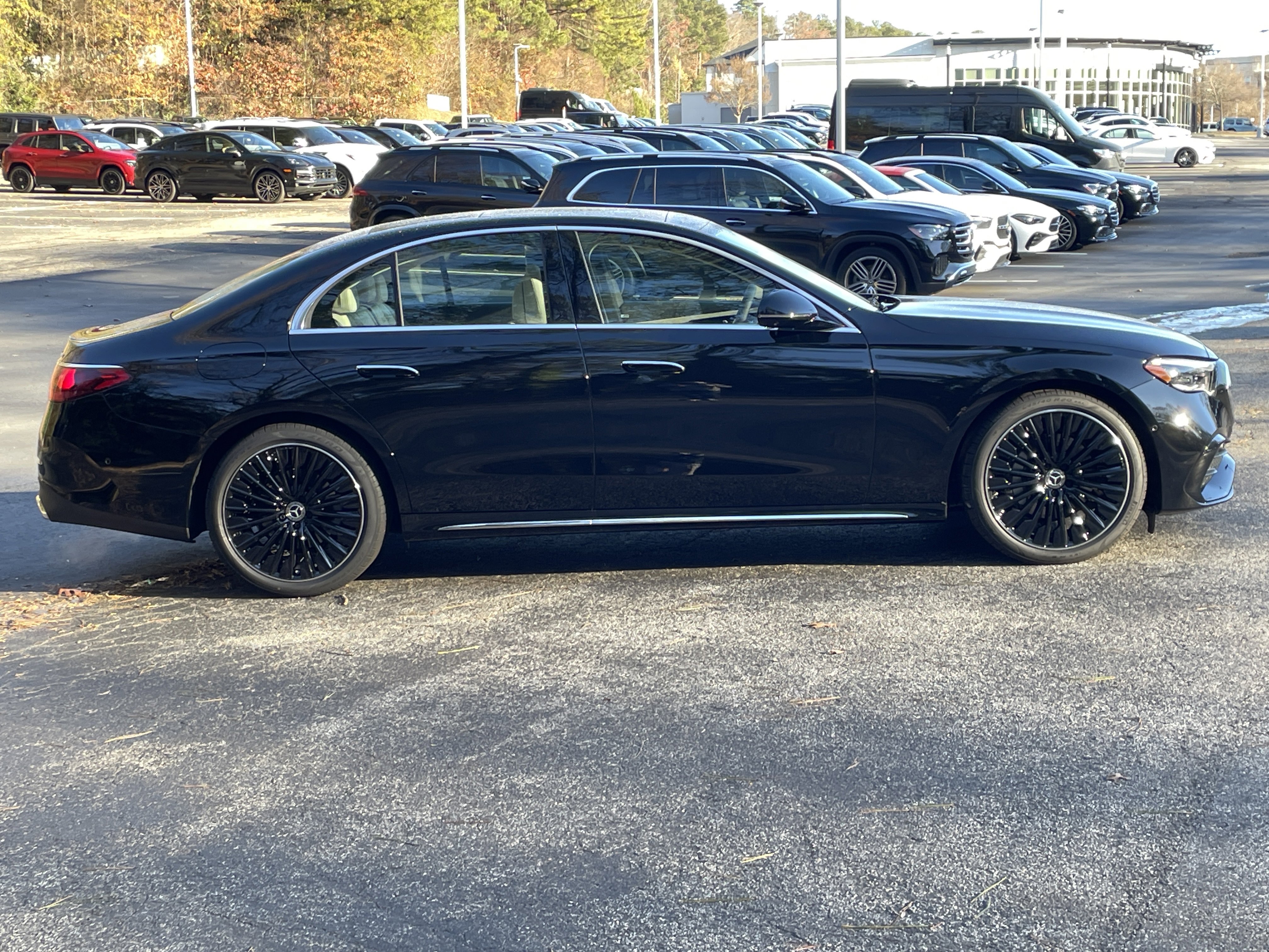 New 2026 Mercedes-Benz E 350 4MATIC Sedan image 5