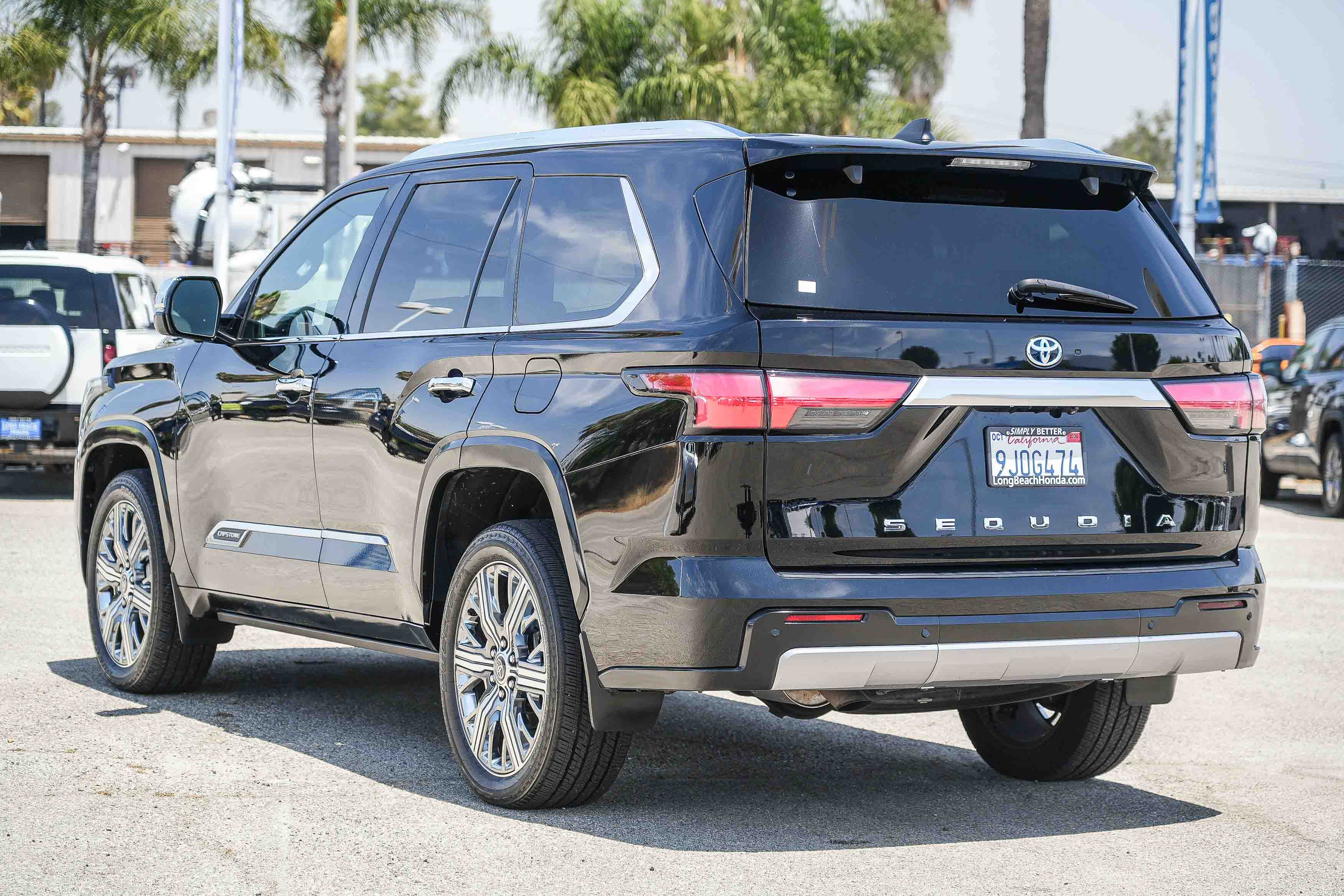 Used 2024 Toyota Sequoia Capstone AWD/4WD image 7