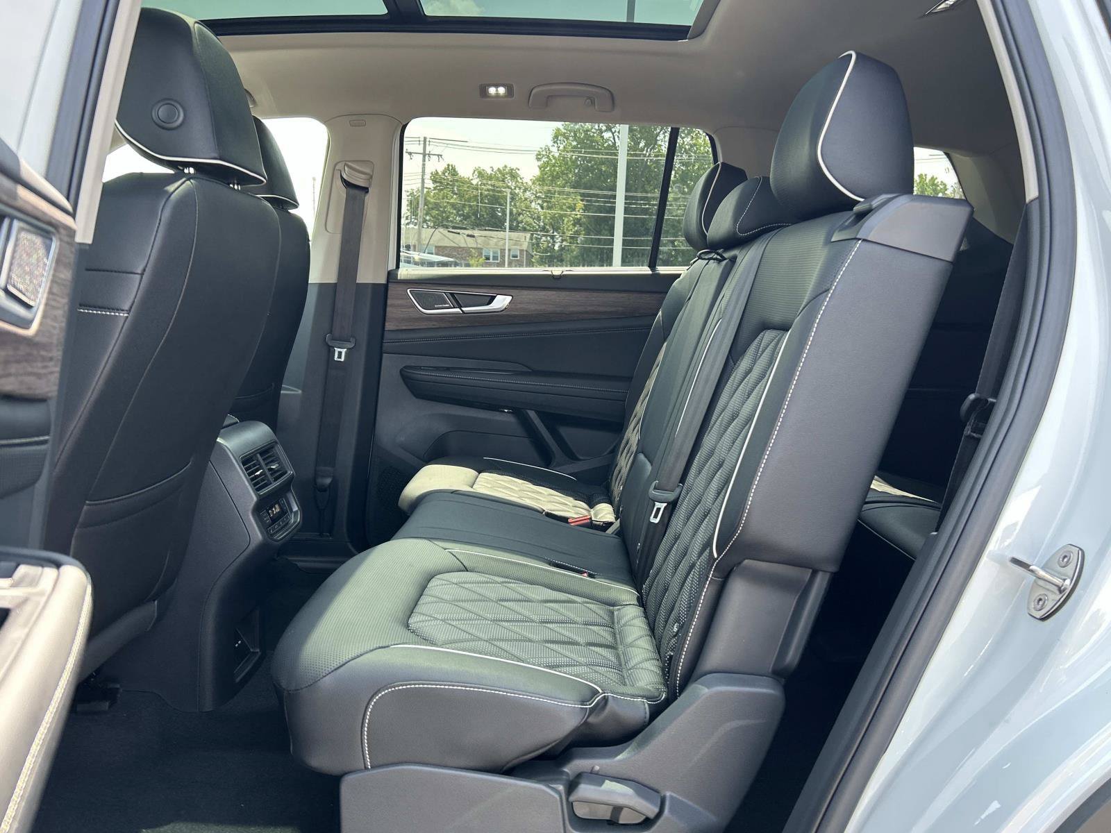 New 2026 Volkswagen Atlas SEL Premium R-Line AWD/4WD image 5