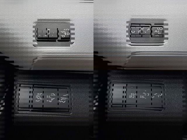 New 2026 Subaru Solterra Premium image 35